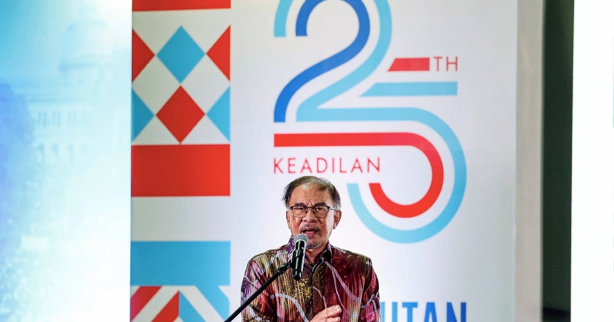25 tahun PKR: Hayati perjuangan, jangan alpa kuasa dimiliki – Anwar