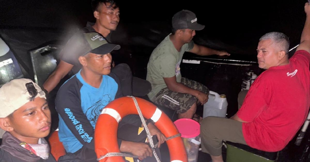 Jeti runtuh, 5 pemancing selamat