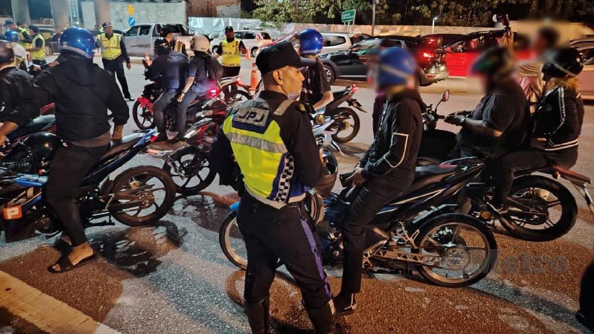 Jabatan Pengangkutan Jalan (JPJ) Selangor merekodkan 14,417 kesalahan sepanjang 10 hari pelaksanaan Ops Khas Hari Raya Aidiladha (HRAA) 2024 di seluruh Selangor. FOTO Hafidzul Hilmi Mohd Noor