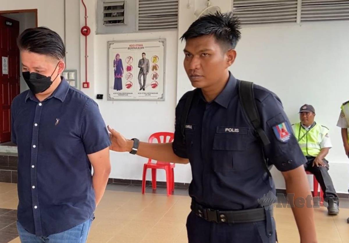 Soon Siong dipenjara sehari dan denda RM10,000 oleh Mahkamah Majistret Batu Pahat selepas mengaku salah memandu dalam keadaan mabuk. Foto Alias Abd Rani