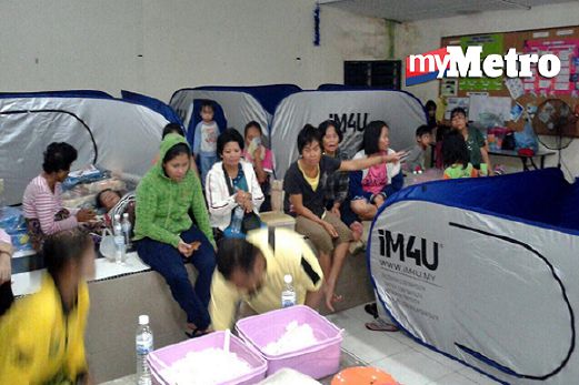 Sebahagian mangsa banjir yang masih ditempatkan di pusat pemindahan. FOTO ihsan JPAM Sarawak