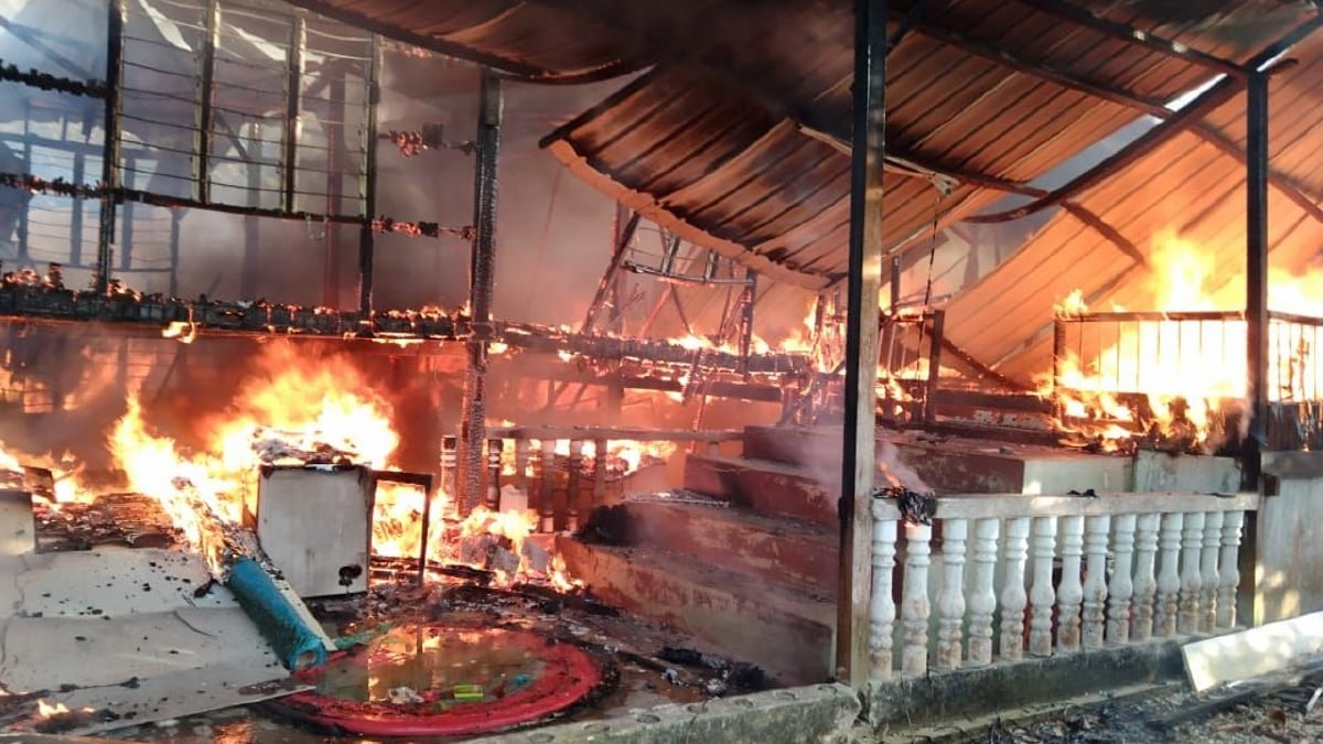 KEADAAN rumah di Jalan Lama Bagan Tengkorak, yang terbakar.  FOTO Ihsan Bomba.