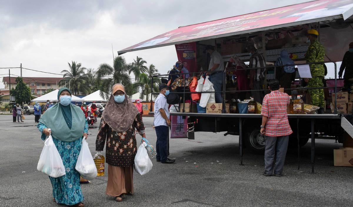PRIHATIN Mart beroperasi mengikut jadual di empat DUN di Hulu Terengganu. FOTO BERNAMA