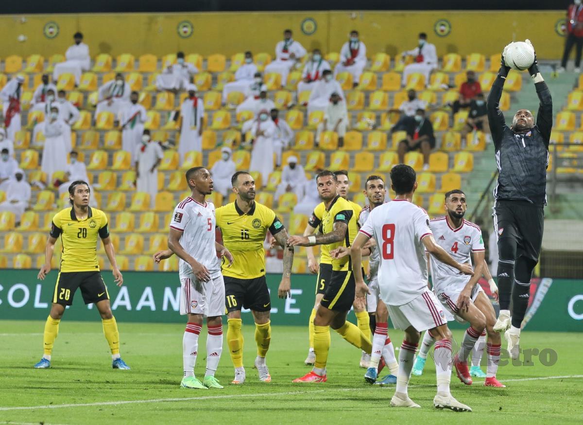 Aksi Harimau Malaya berdepan UAE yang berakhir dengan UAE menang 4-0. FOTO Ihsan FAM
