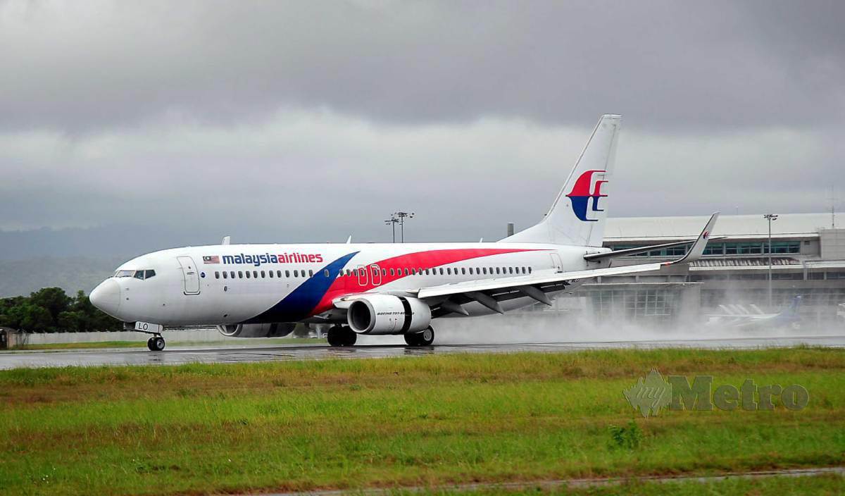 SYARIKAT penerbangan di bawah Malaysia Aviation Group (MAG) seperti Malaysia Airlines, Firefly dan MASwings akan menawarkan lebih daripada 18,000 tempat duduk tambahan bagi tempoh kemuncak perjalanan sempena Aidilfitri. FOTO Arkib NSTP