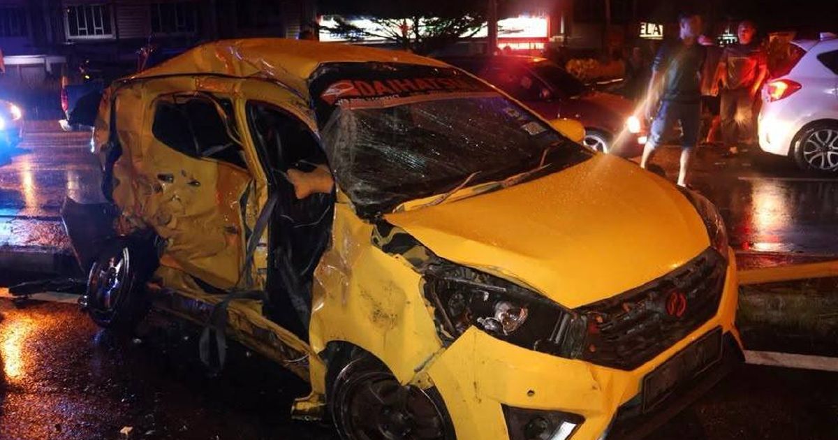Wanita maut kereta dirempuh treler langgar lampu isyarat merah Wanita maut kereta dirempuh treler langgar lampu isyarat merah