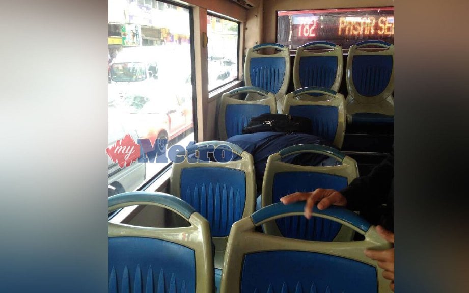 Azman meninggal dunia di dalam bas. FOTO ihsan PDRM