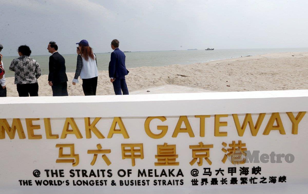 TAPAK projek Melaka Gateway di Pulau Melaka. FOTO arkib NSTP 