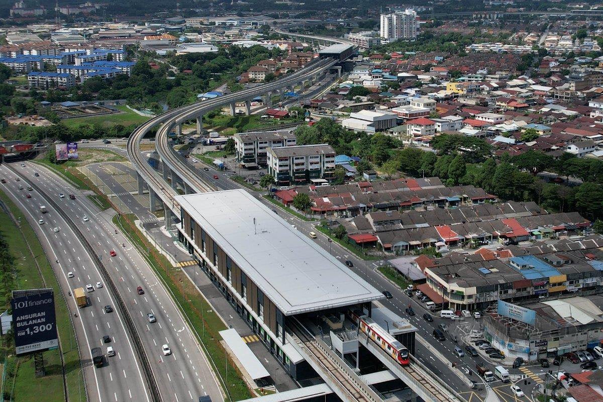 PERKHIDMATAN MRT melengkapkan infrastruktur pengangkutan awam di Lembah Klang. 