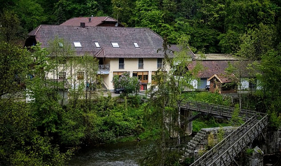 HOTEL di Passau tempat tiga mayat ditemui. FOTO Agensi