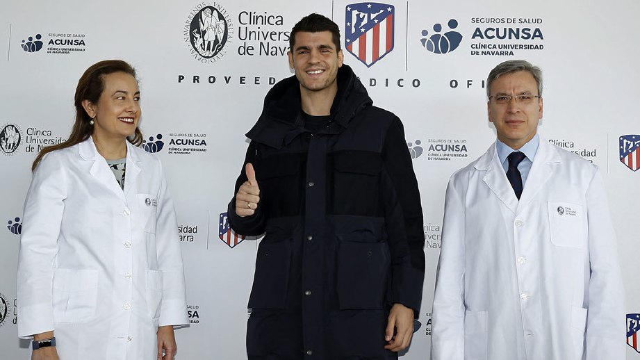 PENYERANG Chelsea, Alvaro Morata (tengah) lengkapkan perpindahan ke Atletico Madrid secara pinjaman sehingga hujung musim. FOTO Agensi
