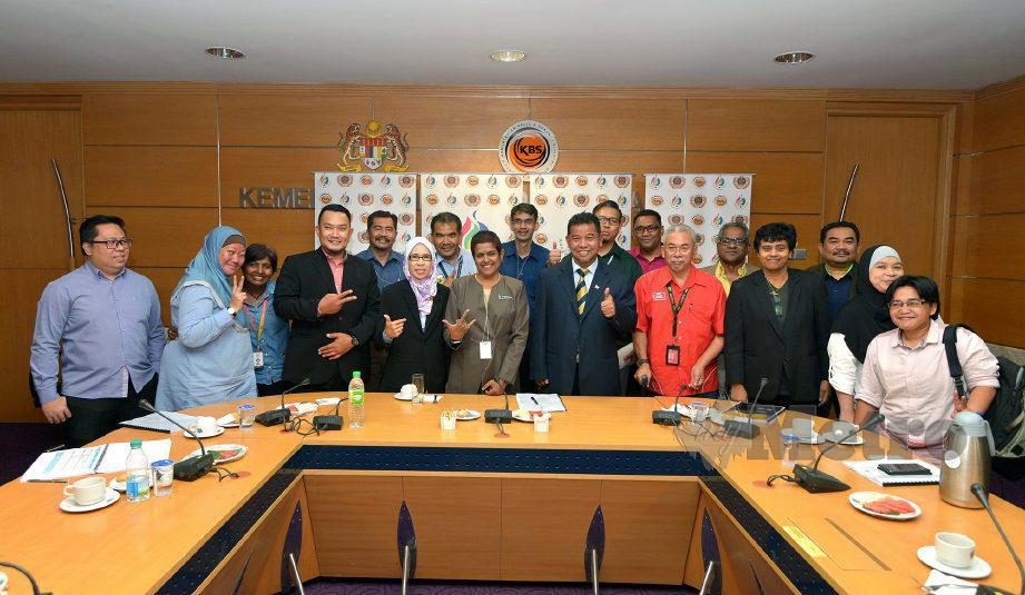 AHLI jawatankuasa pemilihan Anugerah Sukan Negara selepas bermesyuarat di Kuala Lumpur, hari ini. — FOTO Facebook Majlis Sukan Negara