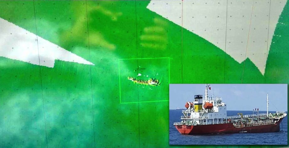 Bangkai kapal MT Puteri Sea yang dikesan  sonar KD Perantau di Peggerang, Johor.  - Foto  Twitter Chief of Navy-PTL.