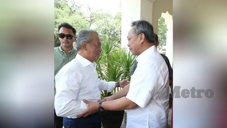 PERTEMUAN Perdana Menteri, Tan Sri Muhyiddin Yassin dengan Hasni Mohammad hari ini. FOTO MOHD AZREN JAMALUDIN