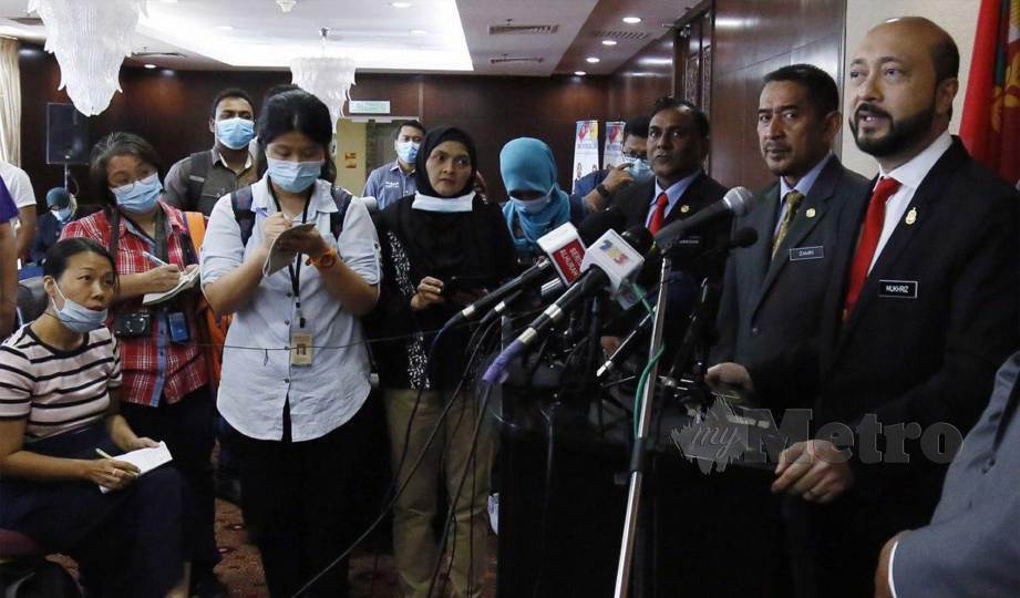 MUKHRIZ (kanan) pada sidang media selepas  mesyuarat bersama EXCO Kerajaan Negeri Kedah di Wisma Darul Aman. FOTO Amran Hamid
