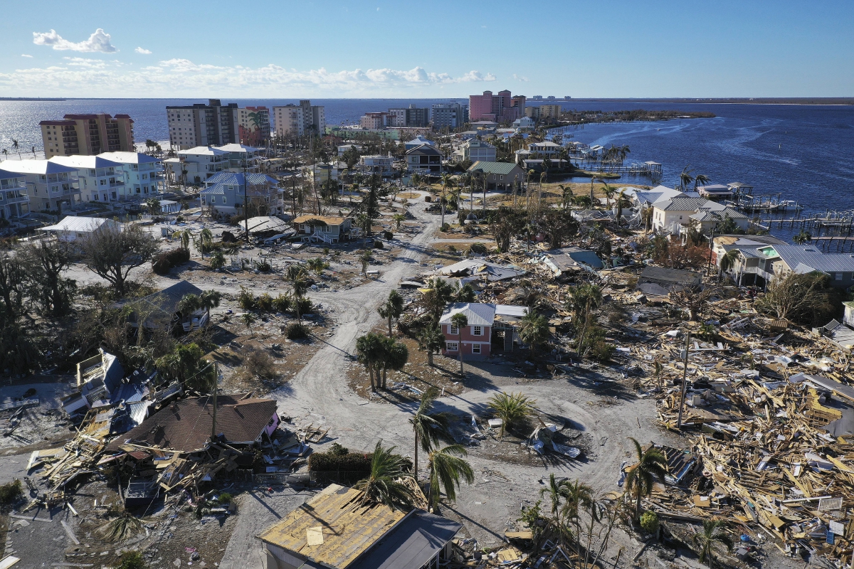 KESAN kemusnahan akibat Taufan Ian di Pantai Fort Myers, Florida. FOTO AFP 