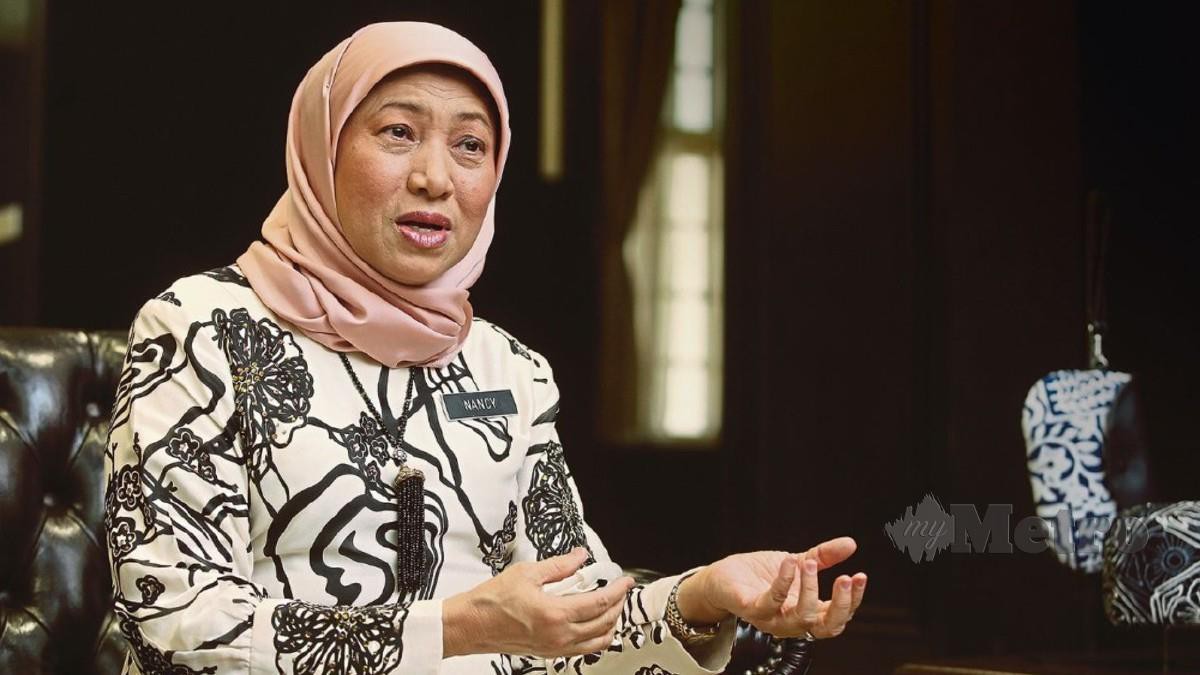 Menteri Pelancongan, Seni dan Budaya Datuk Seri Nancy Shukri.