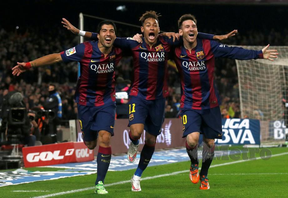 IMPIAN Neymar (tengah) untuk kembali beraksi di samping Luis Suarez (kiri) dan Lionel Messi berkubur buat masa ini. — FOTO Reuters