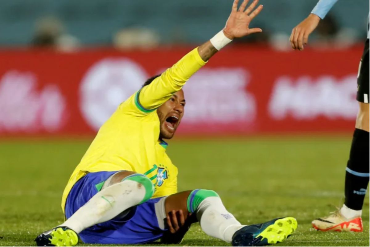 NEYMAR alami kecederaan ketika aksi bersama Brazil. FOTO Agensi