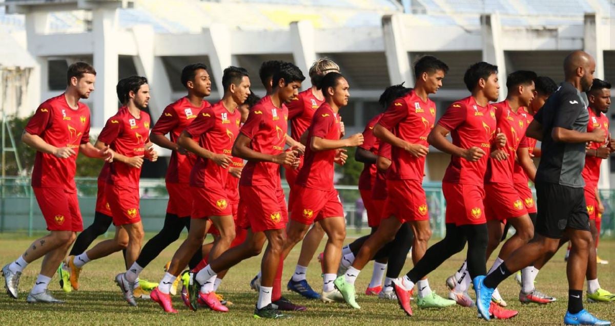 PEMAIN Selangor FC gigih jalani latihan. FOTO FB Selangor FC
