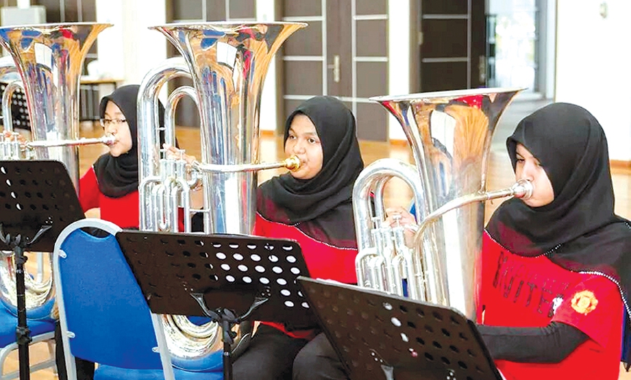 AKTIVITI muzik juga menjadi pilihan aktiviti kampus.