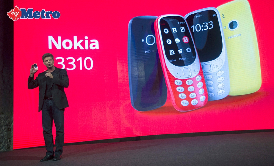 Nokia 3310 baharu  yang dilancarkan di Kongres Mudah Alih Dunia  (MWC) 2017  di Barcelona, Ahad lalu.
