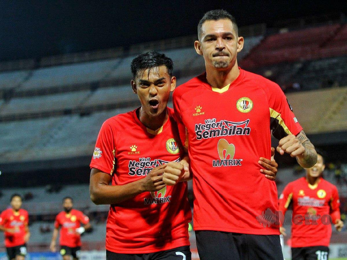 PEMAIN Negeri Sembilan, Anselmo Arrauda Da Silva meraikan gol pada perlawanan Piala Malaysia di antara Negeri Sembilan FC menentang Kelantan United FC di Stadium Tuanku Abdul Rahman. FOTO AZRUL EDHAM