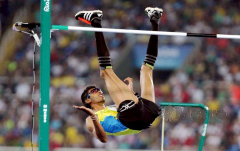 Nauraj Singh Randhawa melakukan lompatan pada saingan acara lompat tinggi kelayakan Sukan Olimpik Rio 2016. FOTO File NSTP