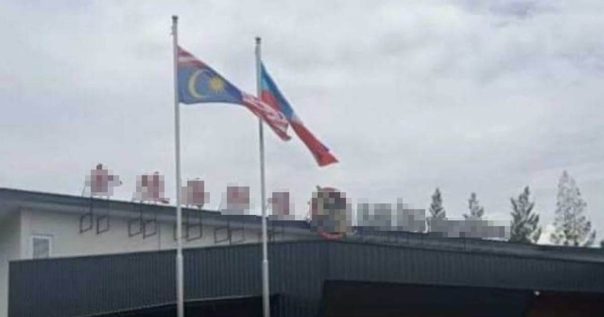 Dan negeri kedudukan bendera malaysia PENGAKAP TAMAN