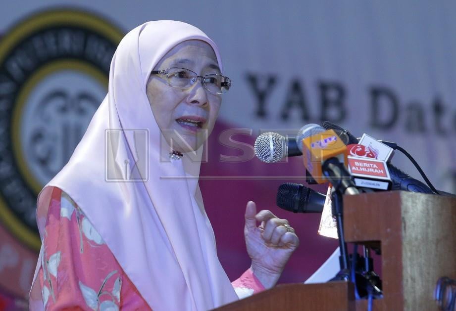DR Wan Azizah Wan Ismail pada Majlis Penutupan Rasmi Hari Puteri Peringkat Kebangsaan Pergerakan Puteri Islam Malaysia 2018. FOTO Aziah Azmee