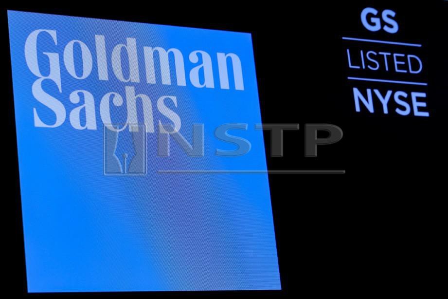 SIMBOL dan logo Goldman Sachs dipapar di Bursa Saham New York pada 18 Disember lalu. FOTO Reuters