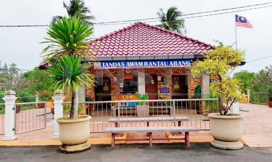 TANDAS awam Rantau Abang yang dinobatkan sebagai tandas terbaik sempena ASEAN Public Toilet Standard 2019 — 2021. FOTO Rosli Ilham