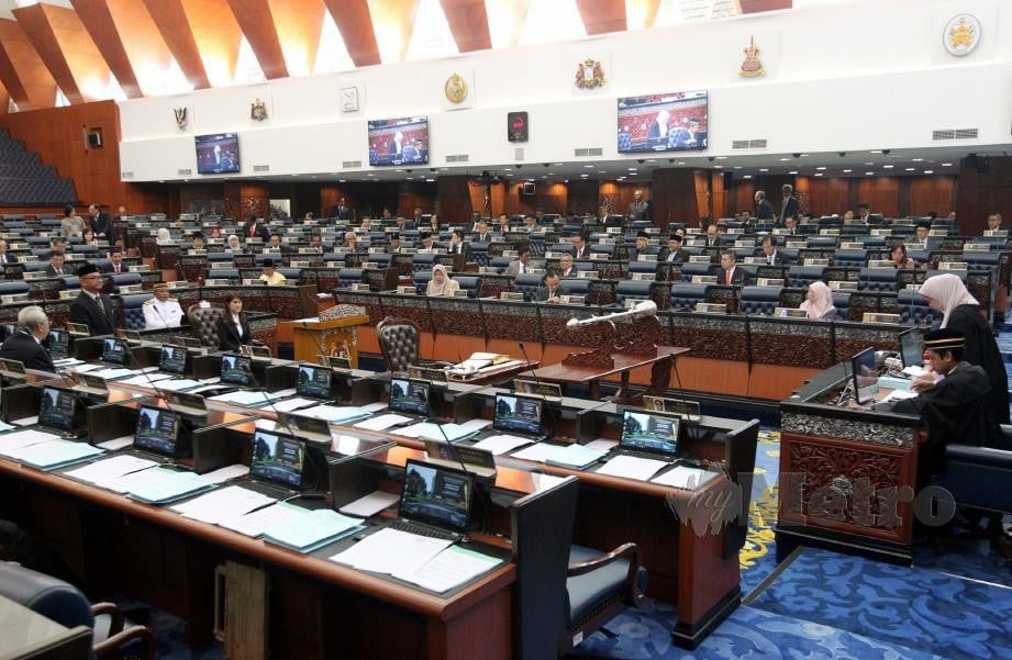 Persidangan Dewan Rakyat di Bangunan Parlimen. FOTO Eizairi Shamsudin