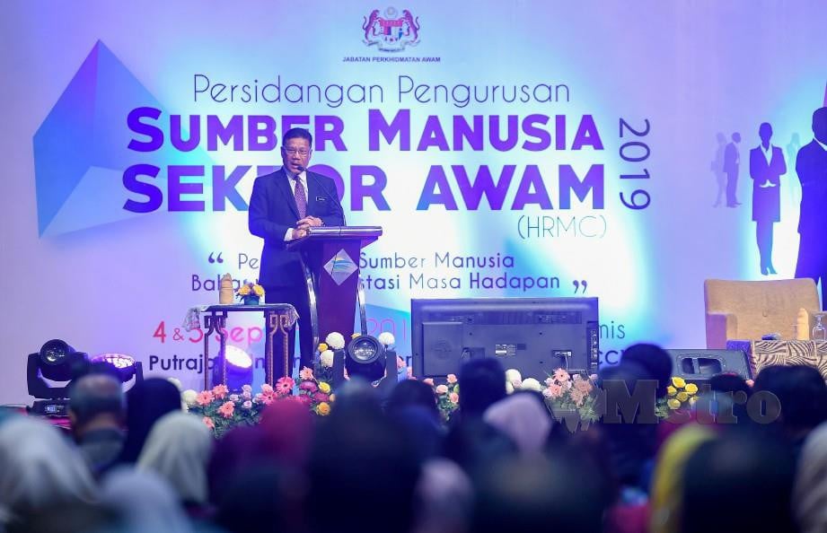 Borhan menyampaikan ucapan perasmian Persidangan Pengurusan Sumber Manusia Sektor Awam 2019 di Putrajaya. FOTO Luqman Hakim Zubir