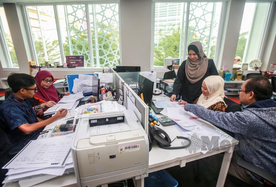 #MalaysiaKerja akan mewujudkan peluang pekerjaan yang lebih baik untuk belia dan wanita. FOTO Sairien Nafis