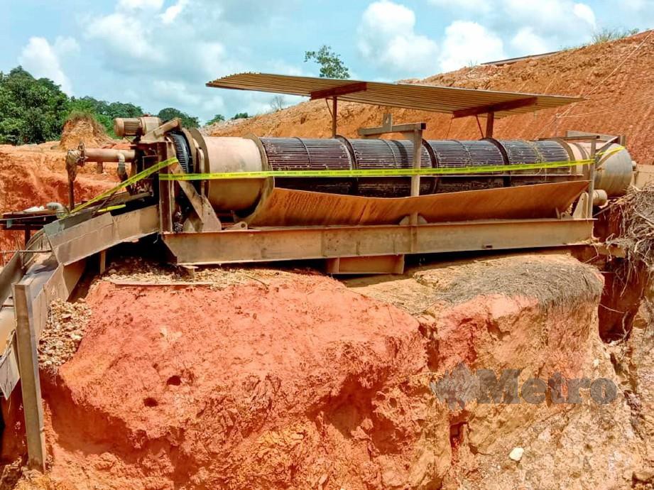 Lombong emas haram 100 hektar ditemui | Harian Metro