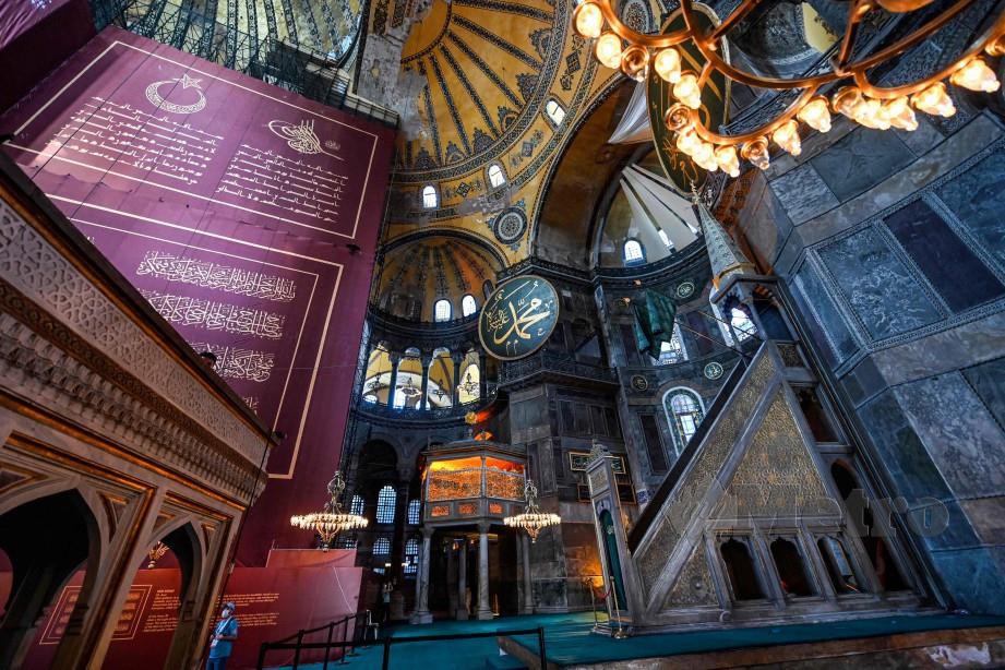 Suasana di alam Hagia Sophia. FOTO AFP