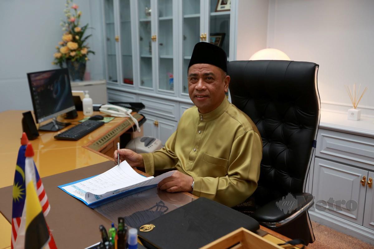 SAARANI memulakan tugasnya sebagai Menteri Besar ke-14 di Bangunan Perak Darul Ridzuan. FOTO Sharul Hafiz Zam