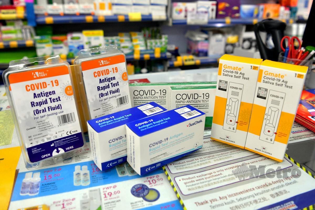 KIT ujian pantas antigen Covid-19 kini dijual pada harga RM 19.90 seunit di setiap farmasi ketika tinjauan di sekitar Kuala Lumpur. FOTO Bernama