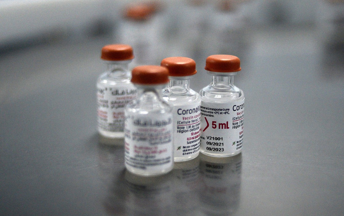 GAMBAR hiasan. Vaksin Sinovac. FOTO AFP