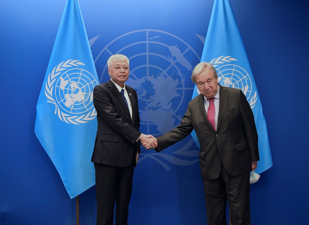 ISMAIL Sabri (kiri) bersama Guterres ketika Perhimpunan Agung Pertubuhan Bangsa-Bangsa Bersatu ke-77. FOTO Bernama