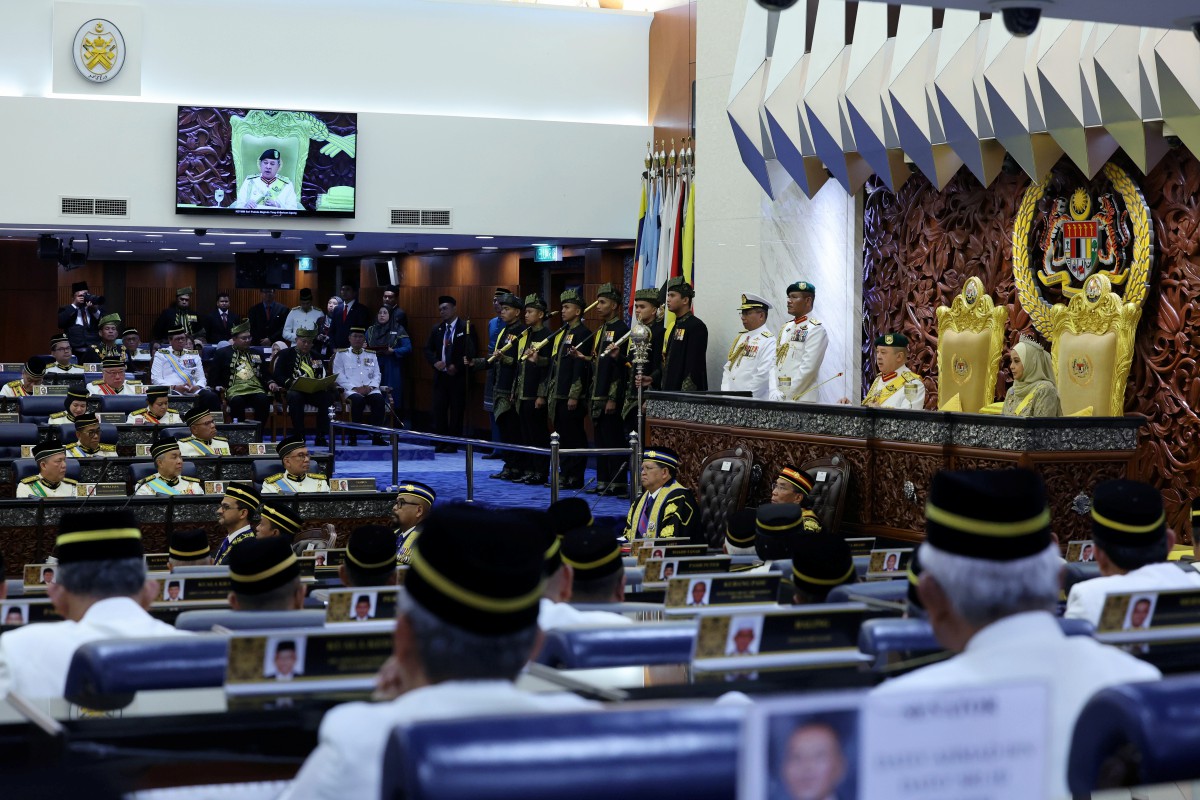 Yang di-Pertuan Agong Sultan Ibrahim berkenan menyampaikan Titah Diraja pada Istiadat Pembukaan Mesyuarat Pertama Penggal Ketiga, Parlimen ke-15 di Dewan Rakyat.