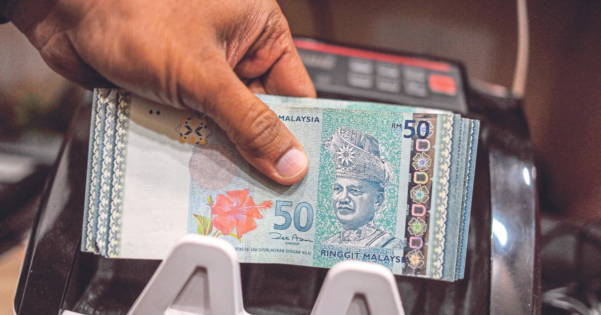 Ringgit di kedudukan pertama berbanding mata wang serantau