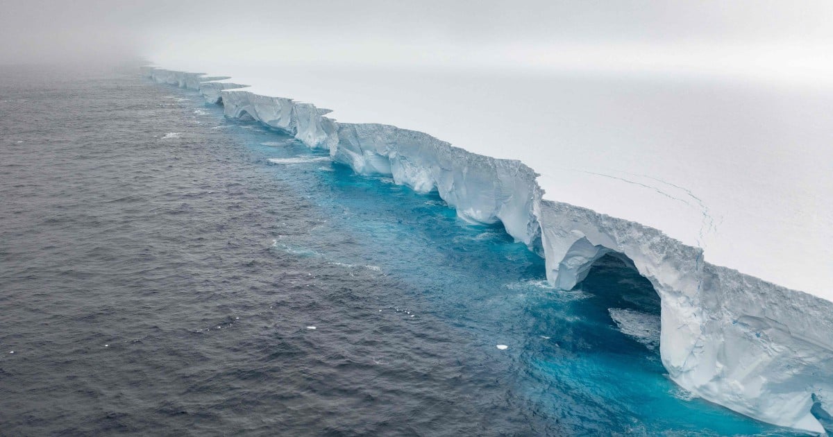 Selepas tiga dekad terperangkap, aisberg terbesar dunia kini 'bebas'