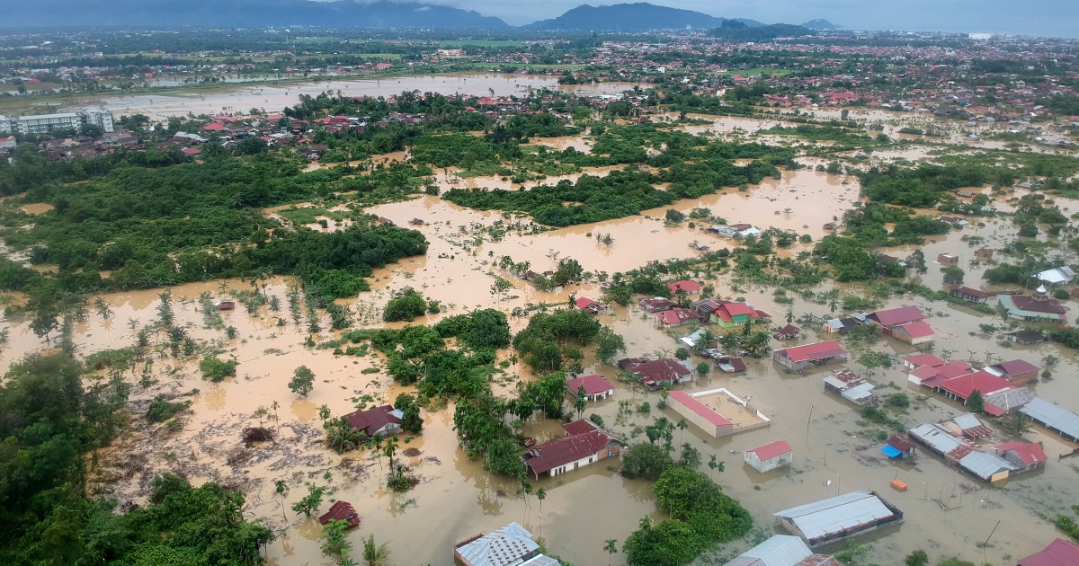 Korban banjir di Sumatera Barat terus meningkat