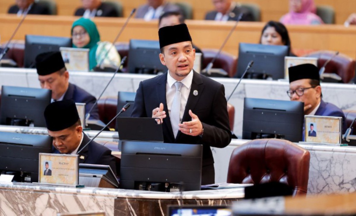 ONN Hafiz pada sidang Dewan Undangan Negeri (DUN) di Kota Iskandar, hari ini.  FOTO Ihsan Pejabat Menteri Besar.