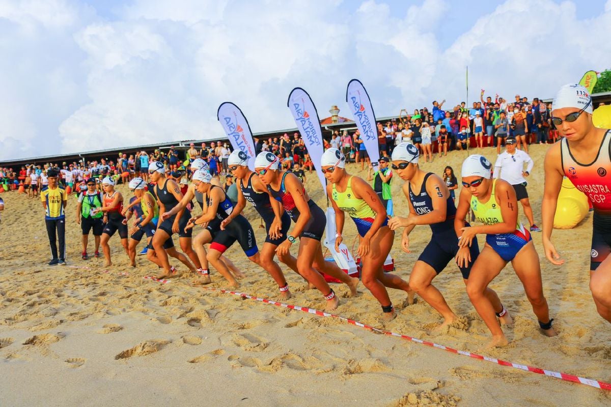 AKSI permulaan kejohanan tahun lalu yang turut diadakan di Lotus Desaru Beach Resort. FOTO Ihsan Penganjur NX113