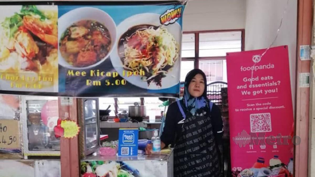 FAZLIANTI cekal mengubah nasib hidupnya apabil membuka kedai makan sendiri di Seberang Perai sejak November lalu. FOTO ihsan Fazlianti Omar