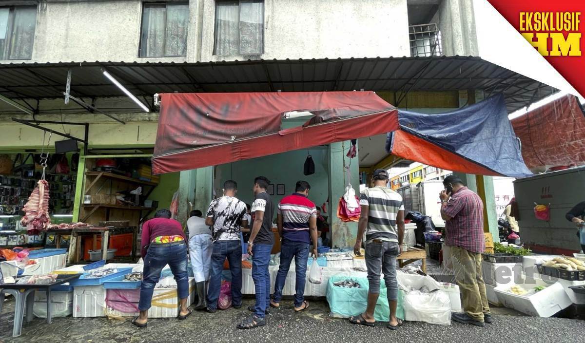 LOKASI berhampiran di kawasan Pasar Borong Kuala Lumpur ibarat ‘lubuk’ perniagaan ratusan warga asing membabitkan Myanmar, Rohingya dan Bangladesh. FOTO Rohanis Shukri