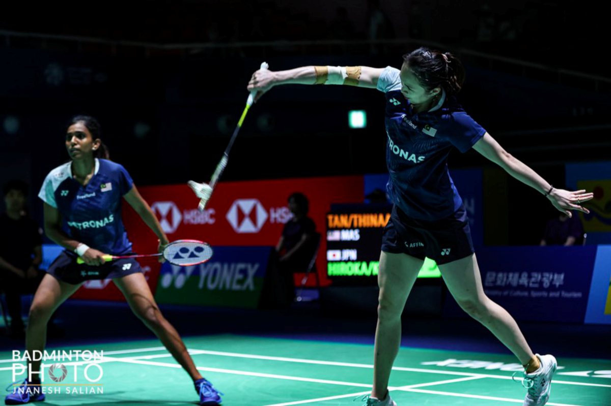 PEARLY-THINAAH tunduk dalam pertarungan tiga set ke atas pasangan nombor satu dunia dari China, Qing Chen-Yi Fan. -FOTO Badminton Photo 